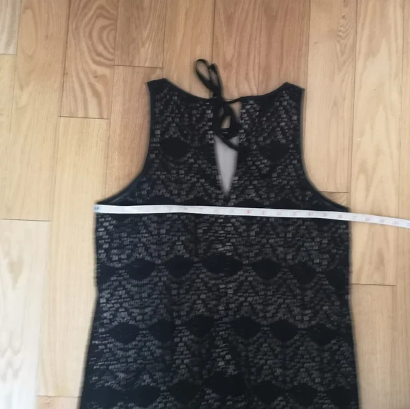 LOFT Classic Crochet Shift for effortless chic. Black with flesh lining. Size 2P - Picture 4 of 6